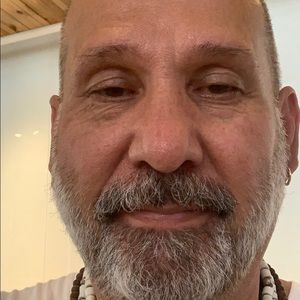 Meet your Posher, Gregory